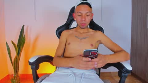 Jhors online show from October 21, 2025, 12:33 am