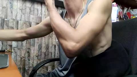 Jhosuamoore  online show from January 19, 2026, 2:43 pm