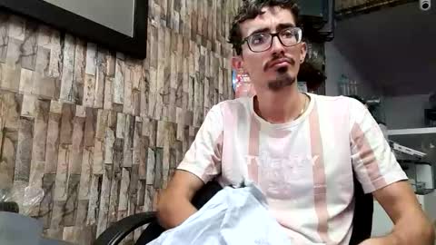 Snapshot of jhosuamoore chatting on March 4, 2026, 12:16 am Jhosuamoore online show from March 4, 2026, 12:16 am