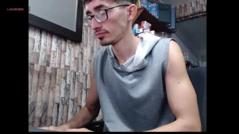 Snapshot of jhosuamoore2 chatting on May 7, 2026, 11:59 am jhosuamoore2 online show from May 7, 2026, 11:59 am