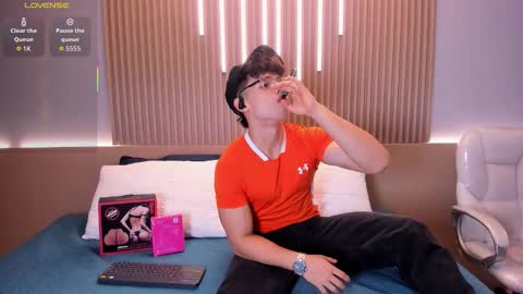 jhoumod_21 online show from October 10, 2025, 10:36 am