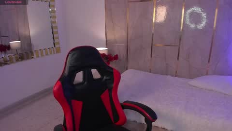 Jiggly online show from May 21, 2026, 5:36 am