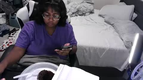 Snapshot of jigglypineapples chatting on September 19, 2025, 12:45 am goldenbaby online show from September 19, 2025, 12:45 am