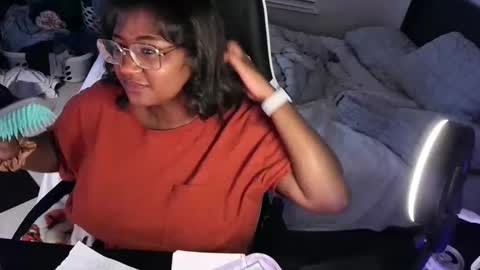 Snapshot of jigglypineapples chatting on September 21, 2025, 6:04 am goldenbaby online show from September 21, 2025, 6:04 am