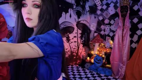    online show from November 8, 2025, 3:07 am