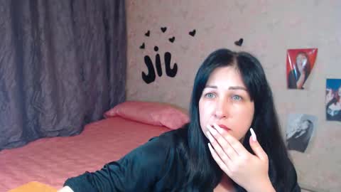 Snapshot of jill_stevens chatting on October 10, 2025, 12:20 am Jill online show from October 10, 2025, 12:20 am