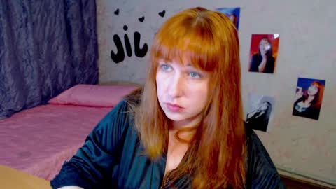 Snapshot of jillstevens chatting on February 5, 2025, 10:44 pm jillstevens online show from February 5, 2025, 10:44 pm
