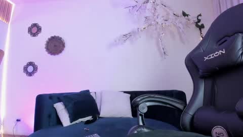 Jimena Adams online show from May 2, 2026, 1:05 pm