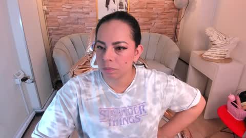 jimena  online show from December 18, 2024, 3:04 am