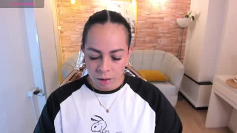 jimena  online show from March 7, 2025, 3:19 am