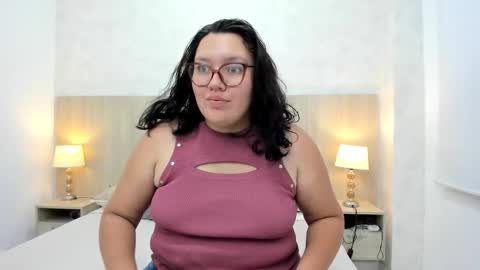 Snapshot of jimena_sandoval chatting on December 17, 2025, 7:31 pm Jimena online show from December 17, 2025, 7:31 pm