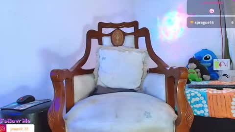 Jimm  Independent Model  online show from September 19, 2025, 2:40 pm