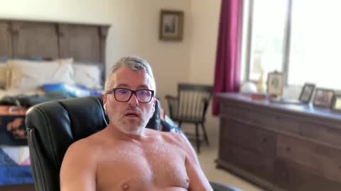 Snapshot of jimmyaaron chatting on January 5, 2025, 7:17 pm Dad of Three online show from January 5, 2025, 7:17 pm