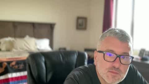 Snapshot of jimmyaaron chatting on February 19, 2025, 3:05 pm Dad of Three online show from February 19, 2025, 3:05 pm