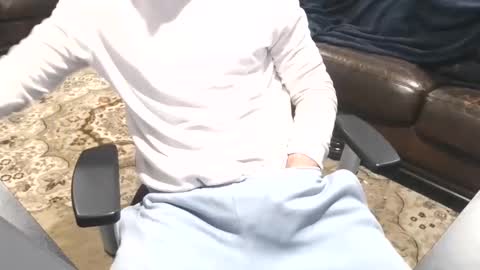 jimmychisa online show from November 1, 2025, 2:24 am