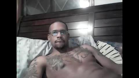 Snapshot of jimmytatto33 chatting on January 18, 2025, 10:17 am jimmytatto33 online show from January 18, 2025, 10:17 am