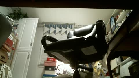 jimwellhung online show from December 13, 2024, 4:11 am