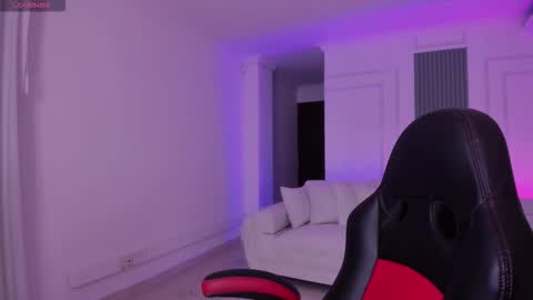 Jin Harrison    online show from December 5, 2025, 10:57 am