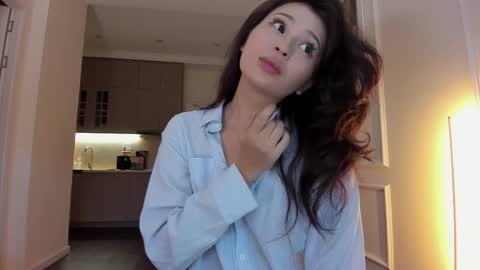 Jina meow online show from May 11, 2026, 3:01 am