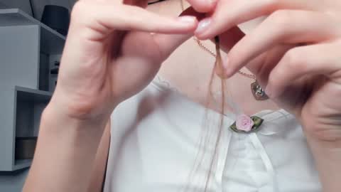 Jinny online show from January 9, 2025, 1:56 pm