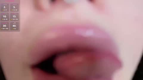 Jinny online show from November 22, 2025, 8:41 pm