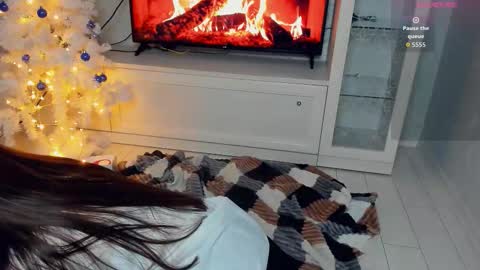 Jinny online show from December 14, 2025, 6:12 pm