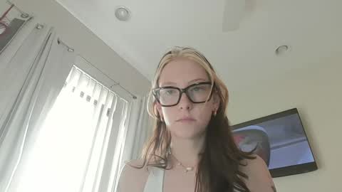 jinxxxy online show from December 22, 2025, 10:07 pm