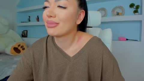 Snapshot of jisselle chatting on October 28, 2025, 7:38 pm Juliee online show from October 28, 2025, 7:38 pm