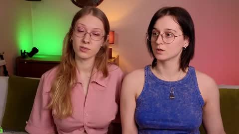 Hey Guys We are Julia ginger  Tina brunette online show from January 26, 2025, 4:09 pm