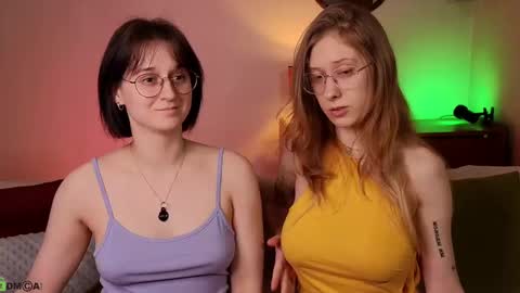 Hey Guys We are Julia ginger  Tina brunette online show from February 23, 2025, 2:18 am