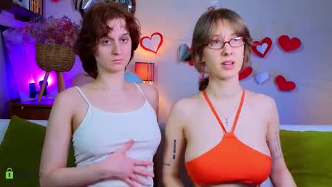 Snapshot of jitoon_exe chatting on February 12, 2026, 8:48 pm Hey Guys We are Julia ginger Tina brunette online show from February 12, 2026, 8:48 pm