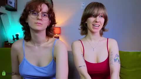 Snapshot of jitoon_exe chatting on April 3, 2026, 7:01 pm Hey Guys We are Julia ginger Tina brunette online show from April 3, 2026, 7:01 pm