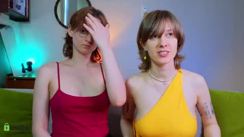 Snapshot of jitoon_exe chatting on April 17, 2026, 4:10 pm Hey Guys We are Julia ginger Tina brunette online show from April 17, 2026, 4:10 pm