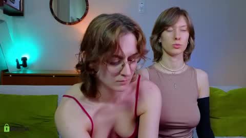 Snapshot of jitoon_exe chatting on April 25, 2026, 7:44 pm Hey Guys We are Julia ginger Tina brunette online show from April 25, 2026, 7:44 pm