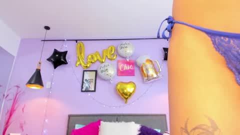 jiwoo_dodoy_ online show from October 7, 2025, 6:38 pm
