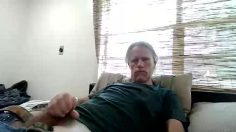 Snapshot of jizzmitten5 chatting on June 11, 2026, 4:05 pm jizzmitten5 online show from June 11, 2026, 4:05 pm