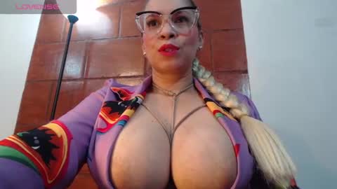 Jade M  online show from January 13, 2025, 3:12 am