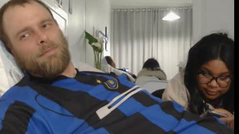 JamesJan van Rebel online show from September 19, 2025, 6:41 pm