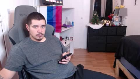 Snapshot of jloko93860 chatting on December 14, 2025, 3:23 am jloko93860 online show from December 14, 2025, 3:23 am