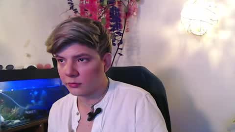 Snapshot of jnick_21 chatting on December 13, 2024, 11:39 pm Nick online show from December 13, 2024, 11:39 pm