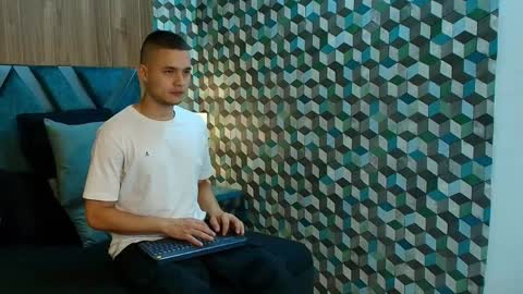 Joao online show from April 25, 2026, 9:12 pm