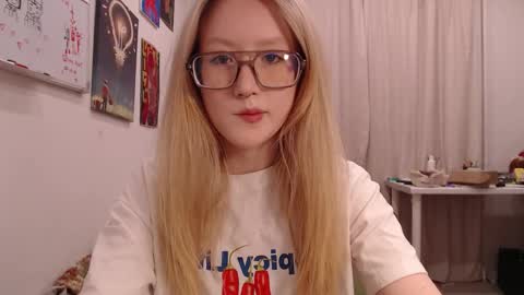 joan_kiss online show from October 2, 2025, 4:58 pm