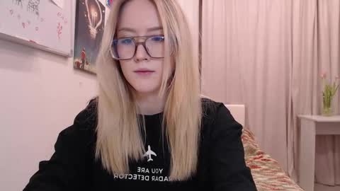 joan_kiss online show from February 18, 2026, 2:02 pm