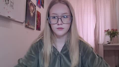 Snapshot of joan_kiss chatting on April 25, 2026, 9:12 am joan_kiss online show from April 25, 2026, 9:12 am