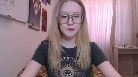 Snapshot of joan_kiss chatting on May 10, 2026, 5:01 am joan_kiss online show from May 10, 2026, 5:01 am