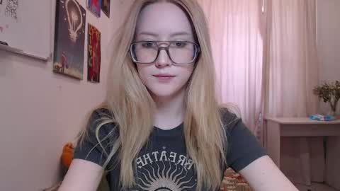Snapshot of joan_kiss chatting on May 16, 2026, 9:50 am joan_kiss online show from May 16, 2026, 9:50 am