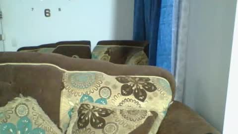 JOAN SAENZ online show from January 8, 2026, 11:18 pm