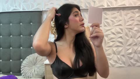 Snapshot of joanaemerald chatting on December 26, 2024, 1:07 am joana online show from December 26, 2024, 1:07 am