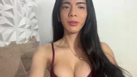 Snapshot of joanaemerald chatting on February 20, 2025, 11:43 pm joana online show from February 20, 2025, 11:43 pm