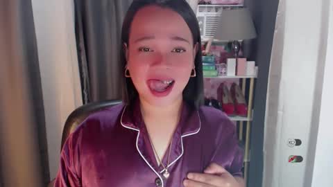 Joana online show from May 2, 2026, 4:50 am
